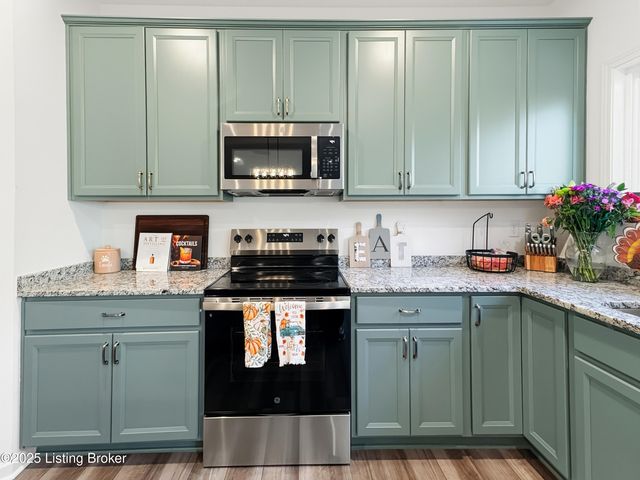 138 Sunflower Blvd, Mt Washington, KY 40047