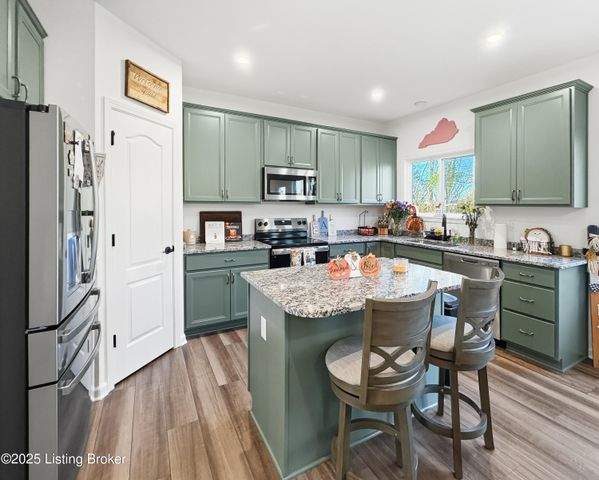 138 Sunflower Blvd, Mt Washington, KY 40047