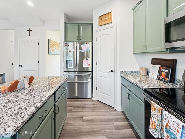 138 Sunflower Blvd, Mt Washington, KY 40047