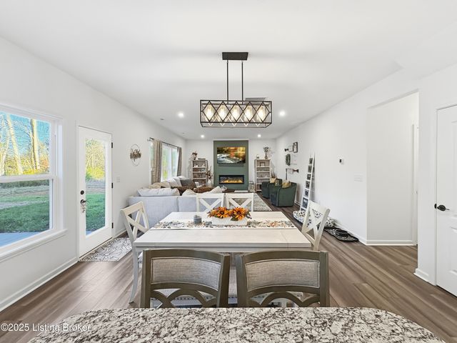 138 Sunflower Blvd, Mt Washington, KY 40047