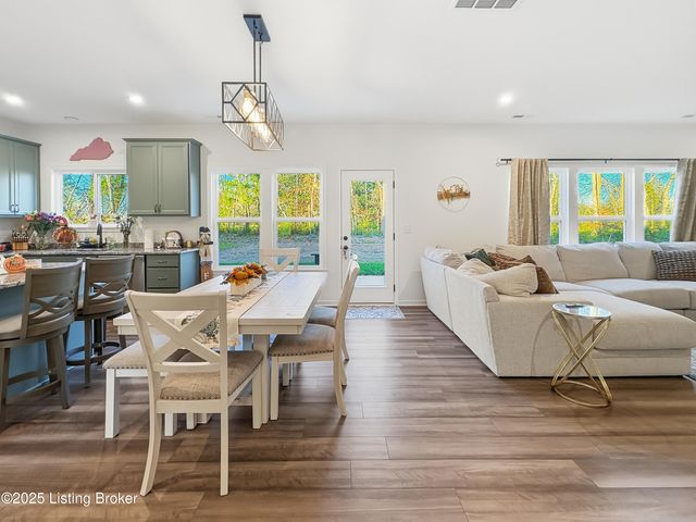 138 Sunflower Blvd, Mt Washington, KY 40047