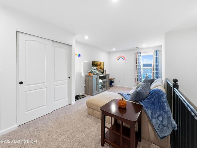 138 Sunflower Blvd, Mt Washington, KY 40047