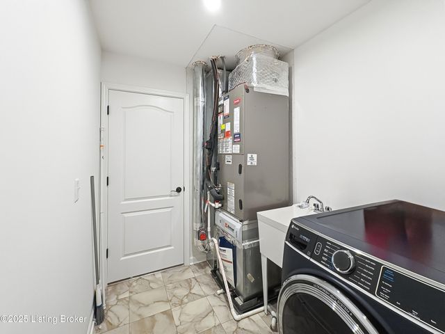 138 Sunflower Blvd, Mt Washington, KY 40047