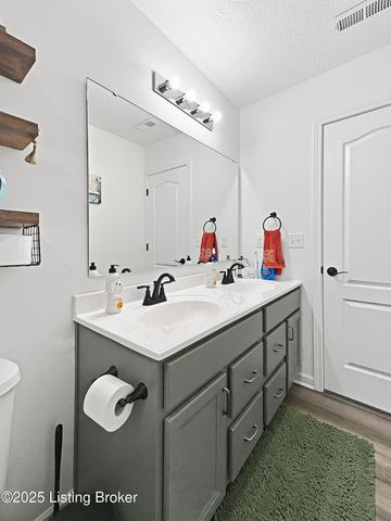 138 Sunflower Blvd, Mt Washington, KY 40047