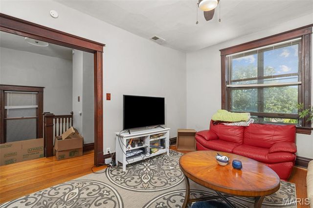 3961 Shaw Boulevard, St Louis, MO 63110