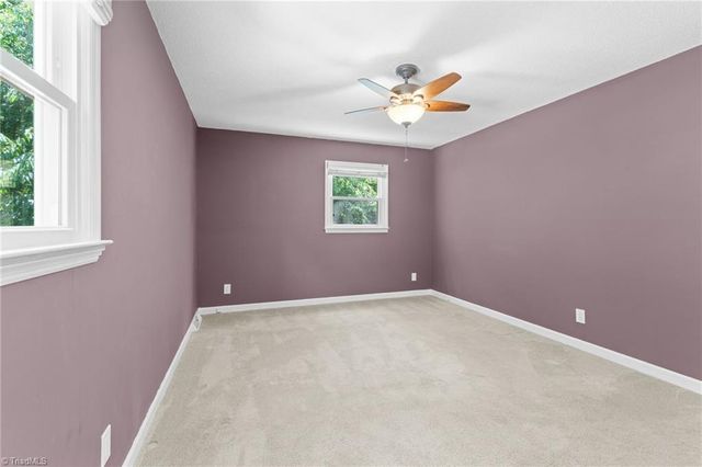 3725 Crestbrook Lane, Pfafftown, NC 27040
