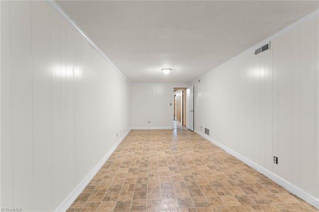 3725 Crestbrook Lane, Pfafftown, NC 27040