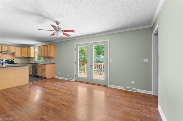 3725 Crestbrook Lane, Pfafftown, NC 27040