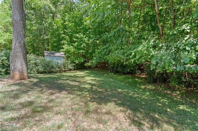 3725 Crestbrook Lane, Pfafftown, NC 27040