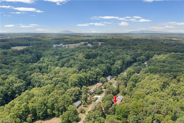 3725 Crestbrook Lane, Pfafftown, NC 27040