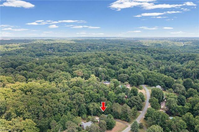 3725 Crestbrook Lane, Pfafftown, NC 27040