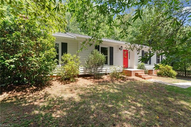 3725 Crestbrook Lane, Pfafftown, NC 27040