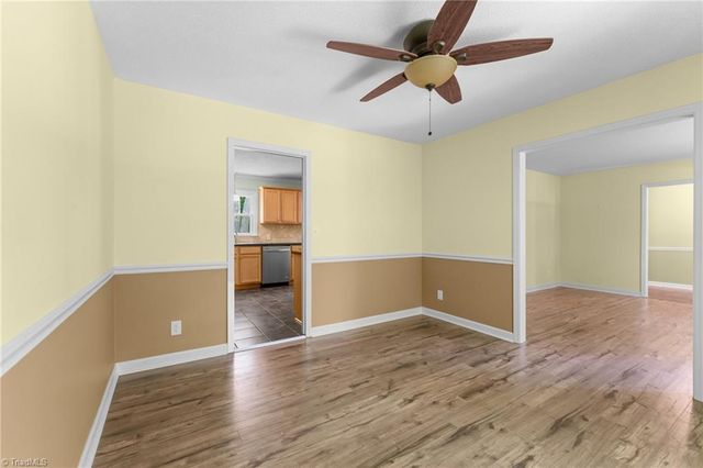 3725 Crestbrook Lane, Pfafftown, NC 27040