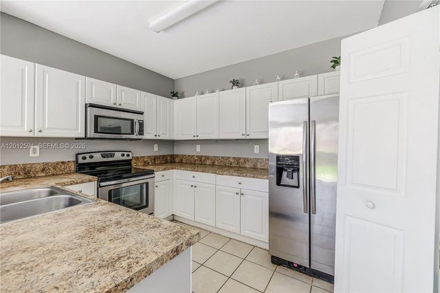 3375 NE 15th Dr 102-12, Homestead, FL 33033