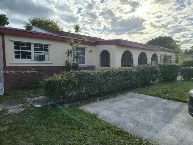 1030 NW 106th St 2, Miami, FL 33150
