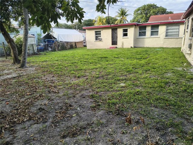 1030 NW 106th St 2, Miami, FL 33150