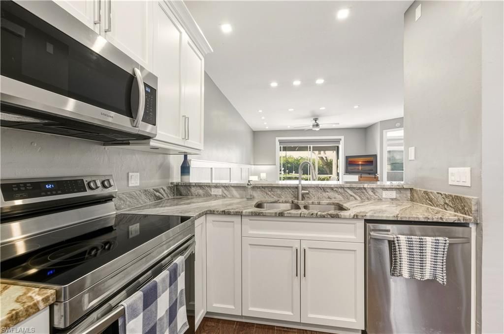 230 Newport DR 602, NAPLES, FL 34114 — exterior