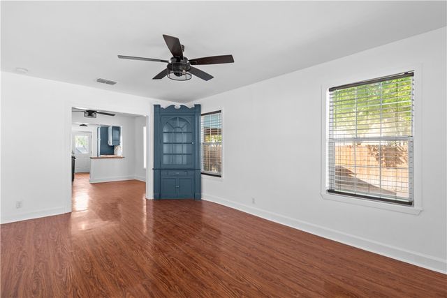 1225 Logan Ave, Corpus Christi, TX 78404