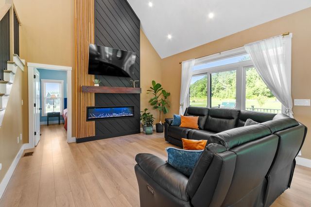 467 Blane Circle, Pembroke, NH 03275