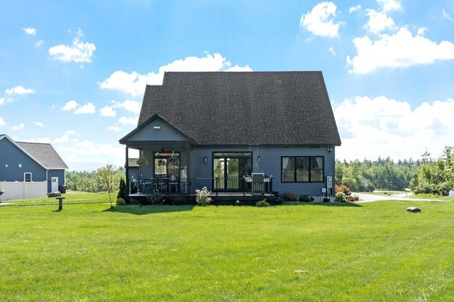 467 Blane Circle, Pembroke, NH 03275