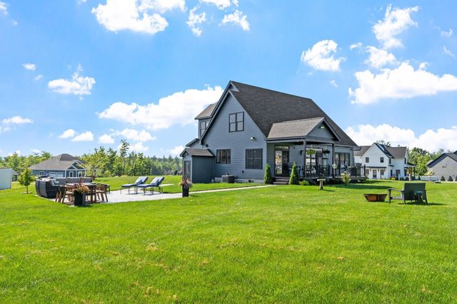 467 Blane Circle, Pembroke, NH 03275