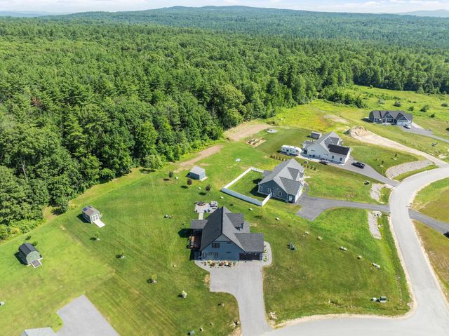 467 Blane Circle, Pembroke, NH 03275