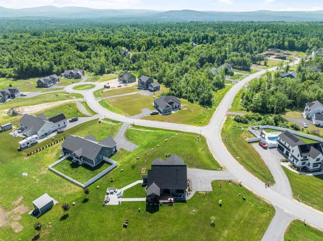 467 Blane Circle, Pembroke, NH 03275