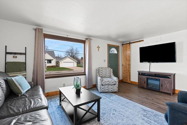 867 MARQUETTE STREET, Menasha, WI 54952
