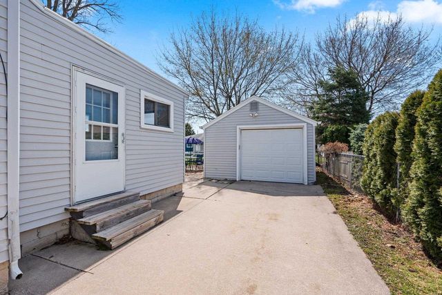 867 MARQUETTE STREET, Menasha, WI 54952