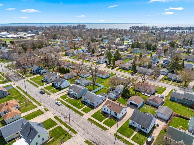 867 MARQUETTE STREET, Menasha, WI 54952