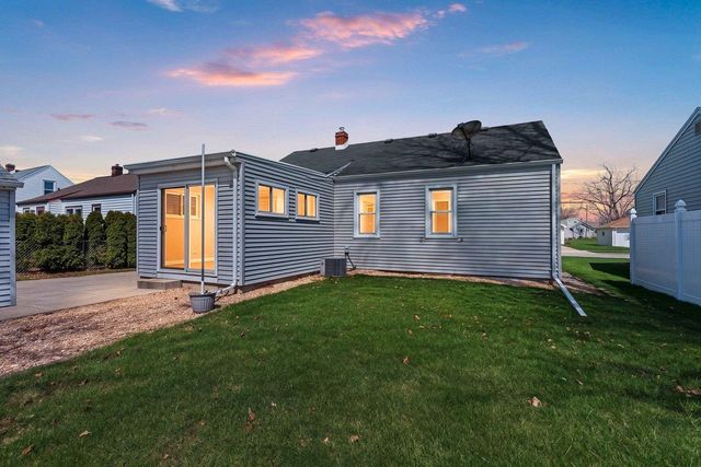 867 MARQUETTE STREET, Menasha, WI 54952