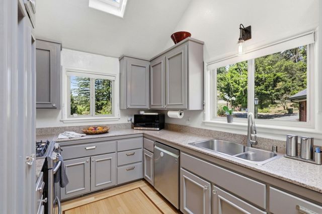 175 Westdale Drive, Santa Cruz, CA 95060