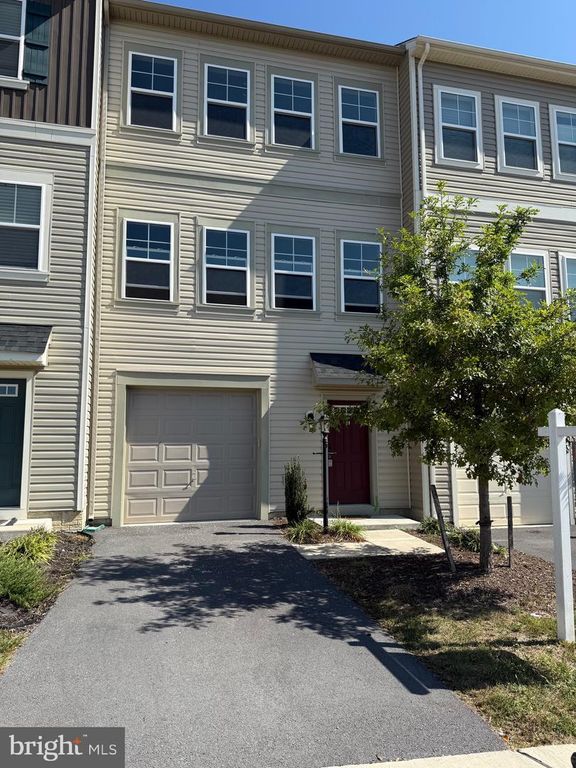 251 PATCHWORK DR, Stephenson, VA 22656