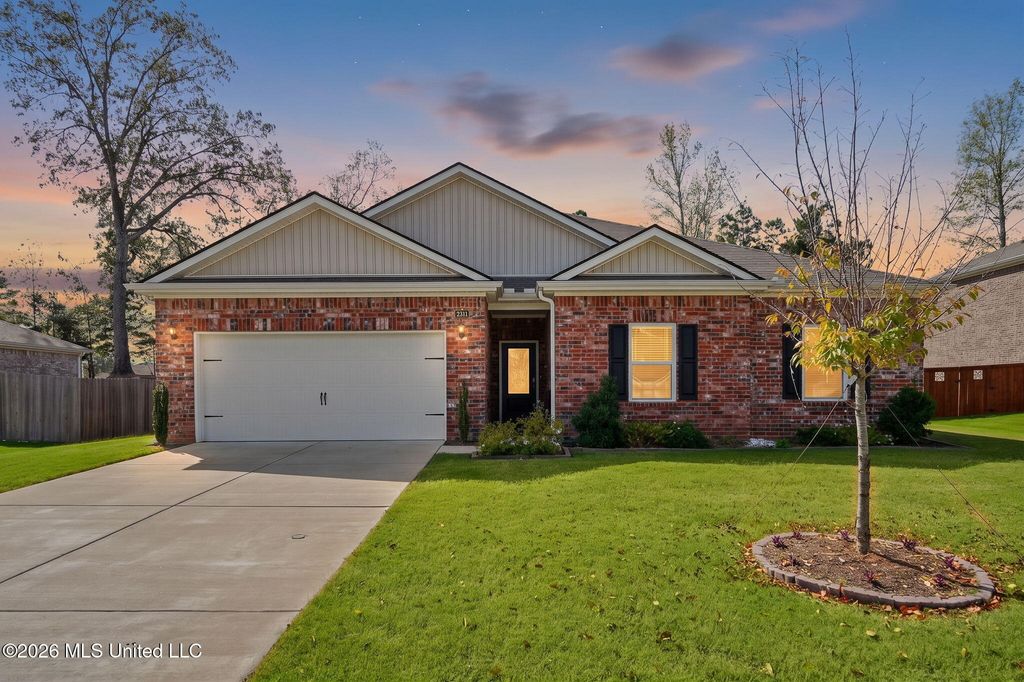 2377 Hyacinth Lane, Hernando, MS 38632 — photo 4