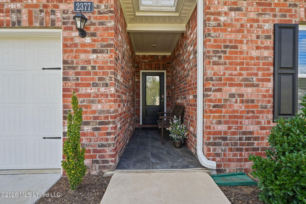 2377 Hyacinth Lane, Hernando, MS 38632 — photo 5