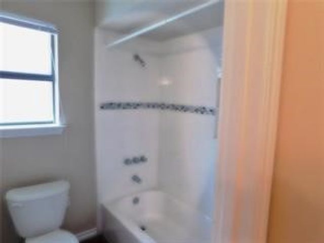 7609 Swiss Way, Rowlett, TX 75089