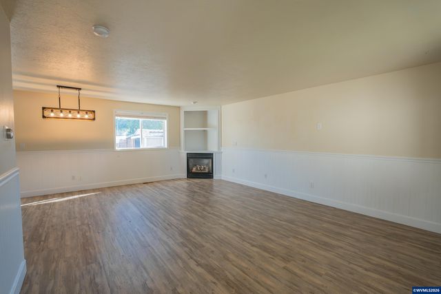 208 Faith St, Jefferson, OR 97352