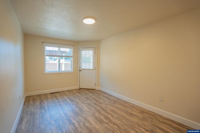 208 Faith St, Jefferson, OR 97352