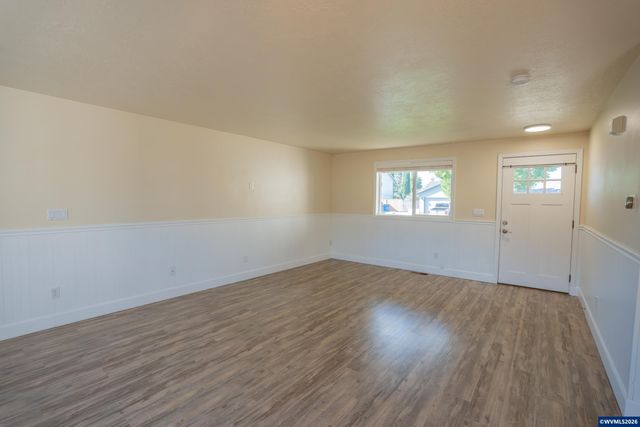208 Faith St, Jefferson, OR 97352