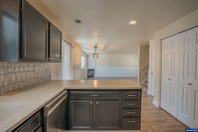 208 Faith St, Jefferson, OR 97352