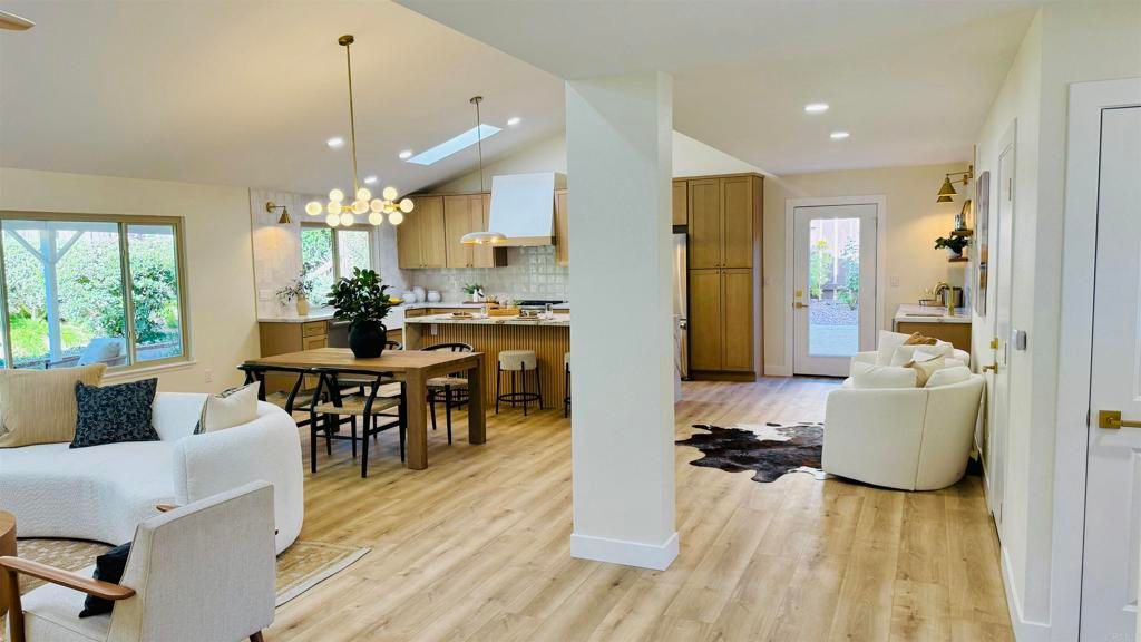 Image 12 of property listing at 17523 Plaza Marlena, San Diego, CA 92128