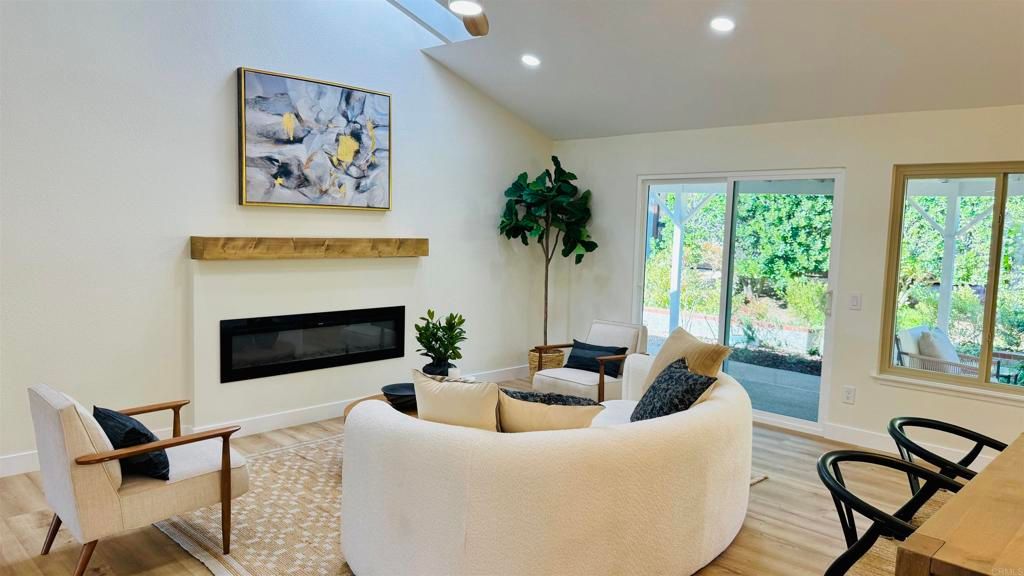 Image 13 of property listing at 17523 Plaza Marlena, San Diego, CA 92128