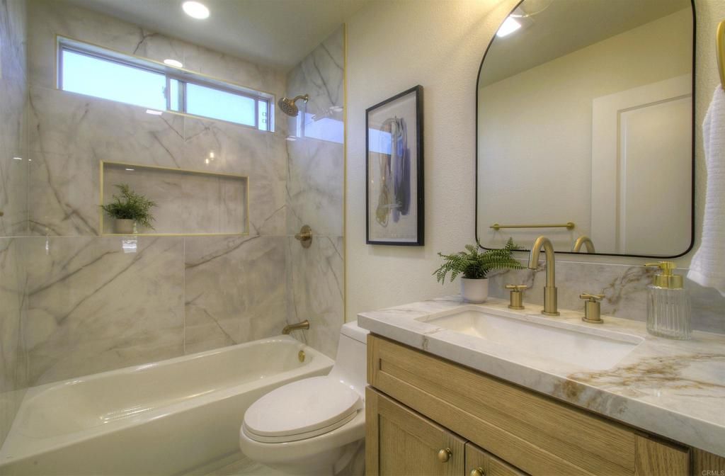 Image 26 of property listing at 17523 Plaza Marlena, San Diego, CA 92128