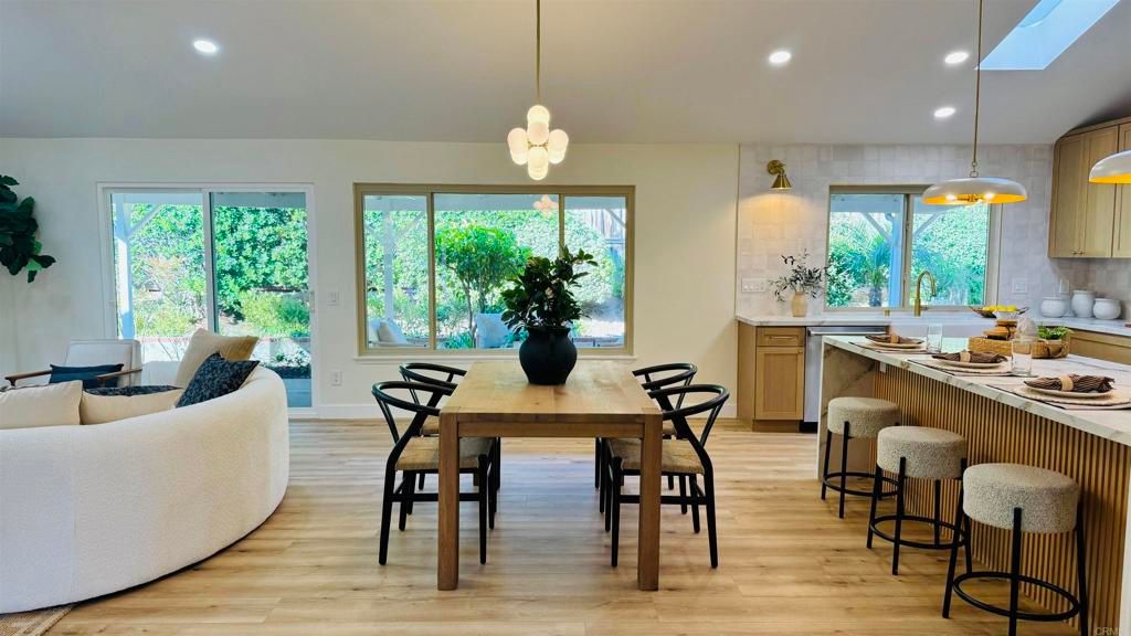 Image 7 of property listing at 17523 Plaza Marlena, San Diego, CA 92128