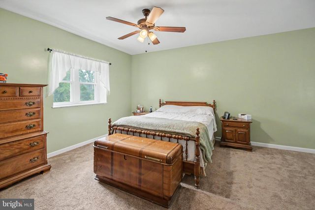2016 ADAMS RD, East Greenville, PA 18041