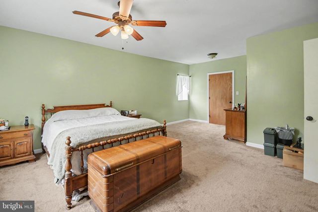 2016 ADAMS RD, East Greenville, PA 18041