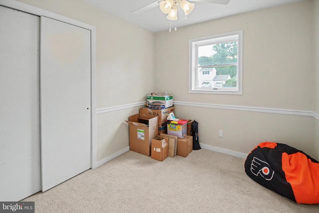 2016 ADAMS RD, East Greenville, PA 18041
