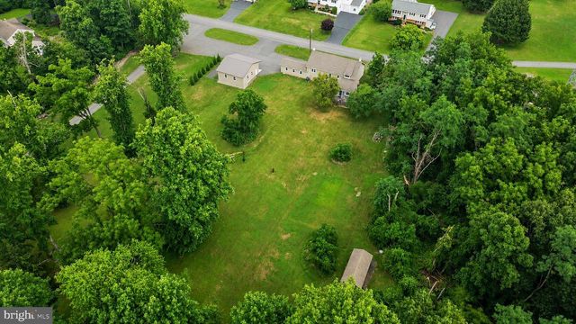 2016 ADAMS RD, East Greenville, PA 18041