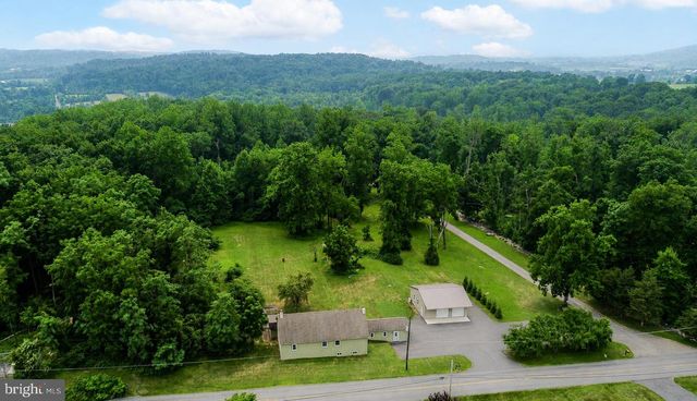 2016 ADAMS RD, East Greenville, PA 18041