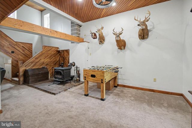 2016 ADAMS RD, East Greenville, PA 18041